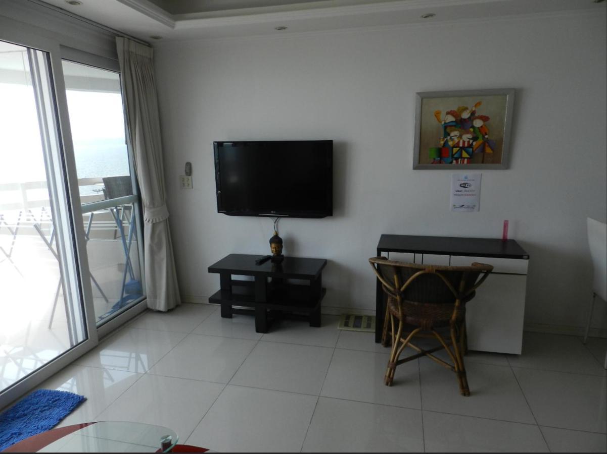 Jomtien Plaza Condotel Exterior photo