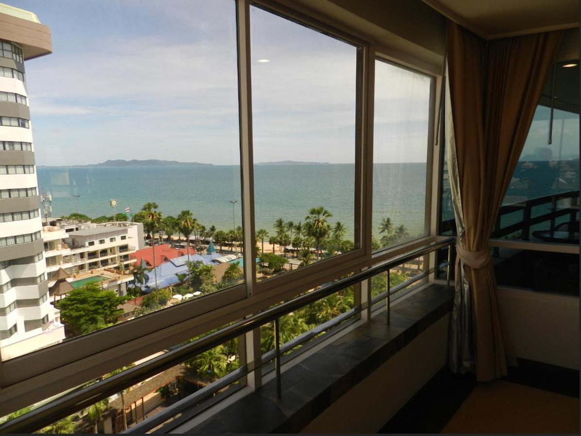Jomtien Plaza Condotel Exterior photo