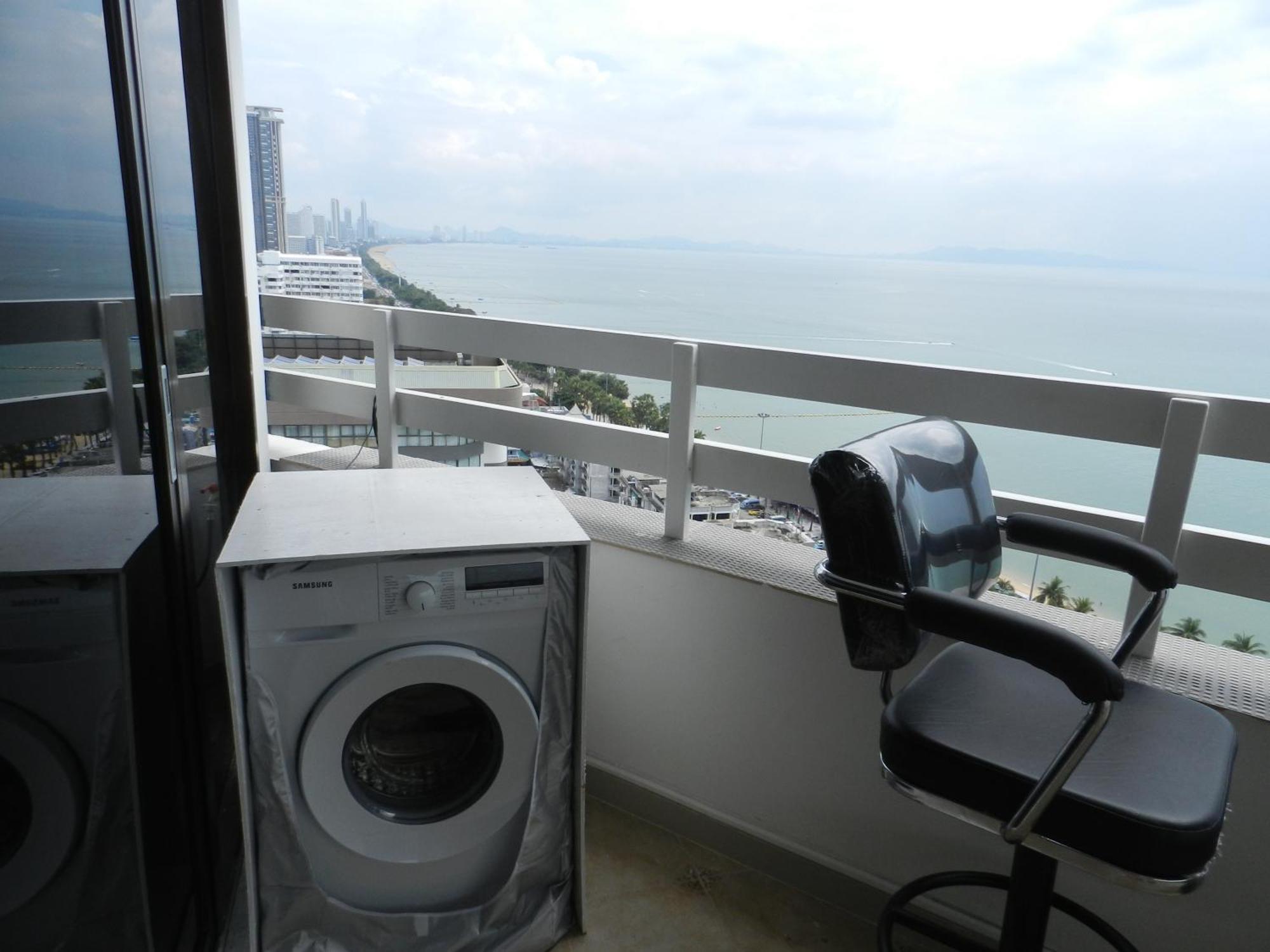 Jomtien Plaza Condotel Room photo