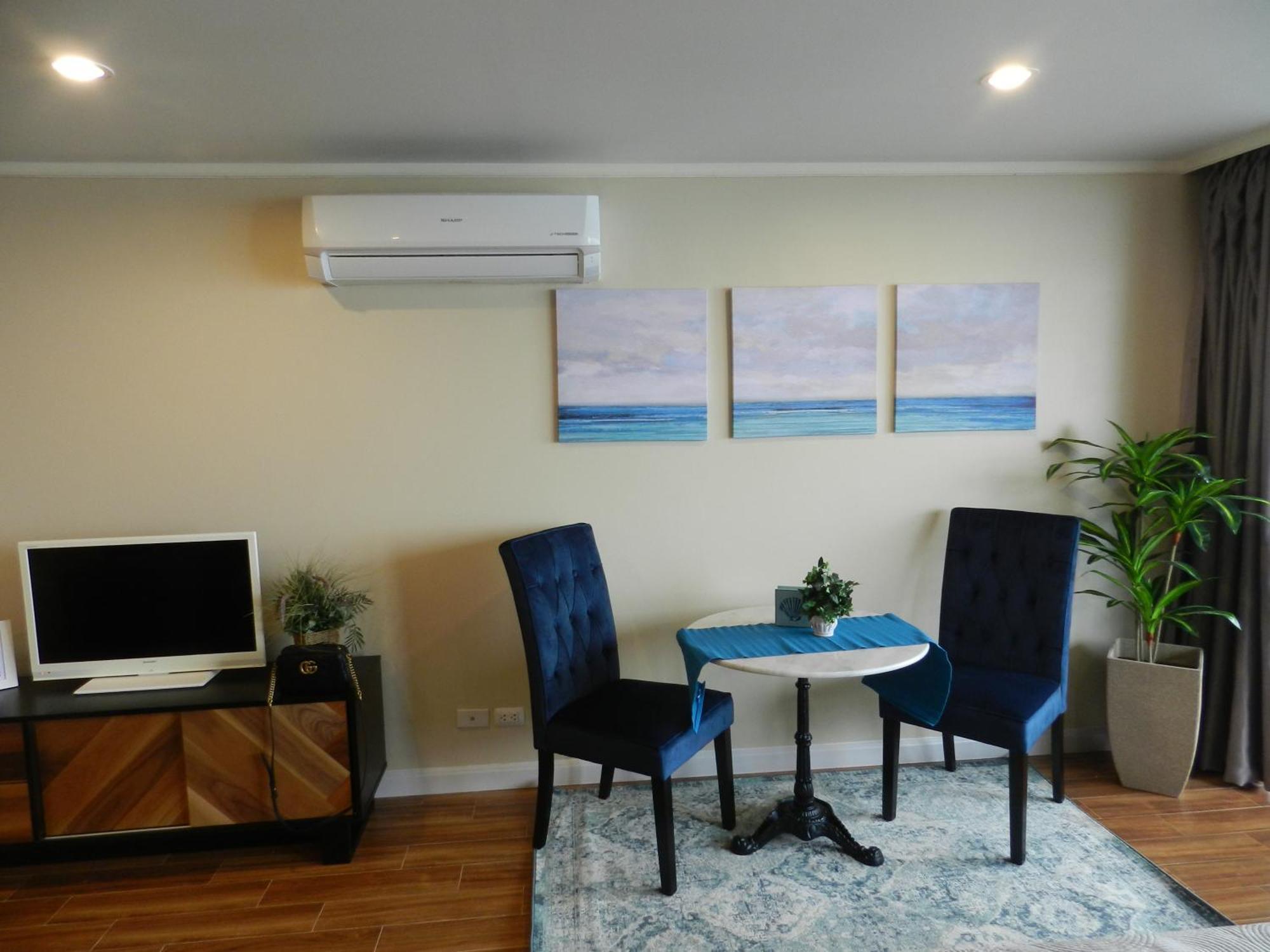 Jomtien Plaza Condotel Room photo