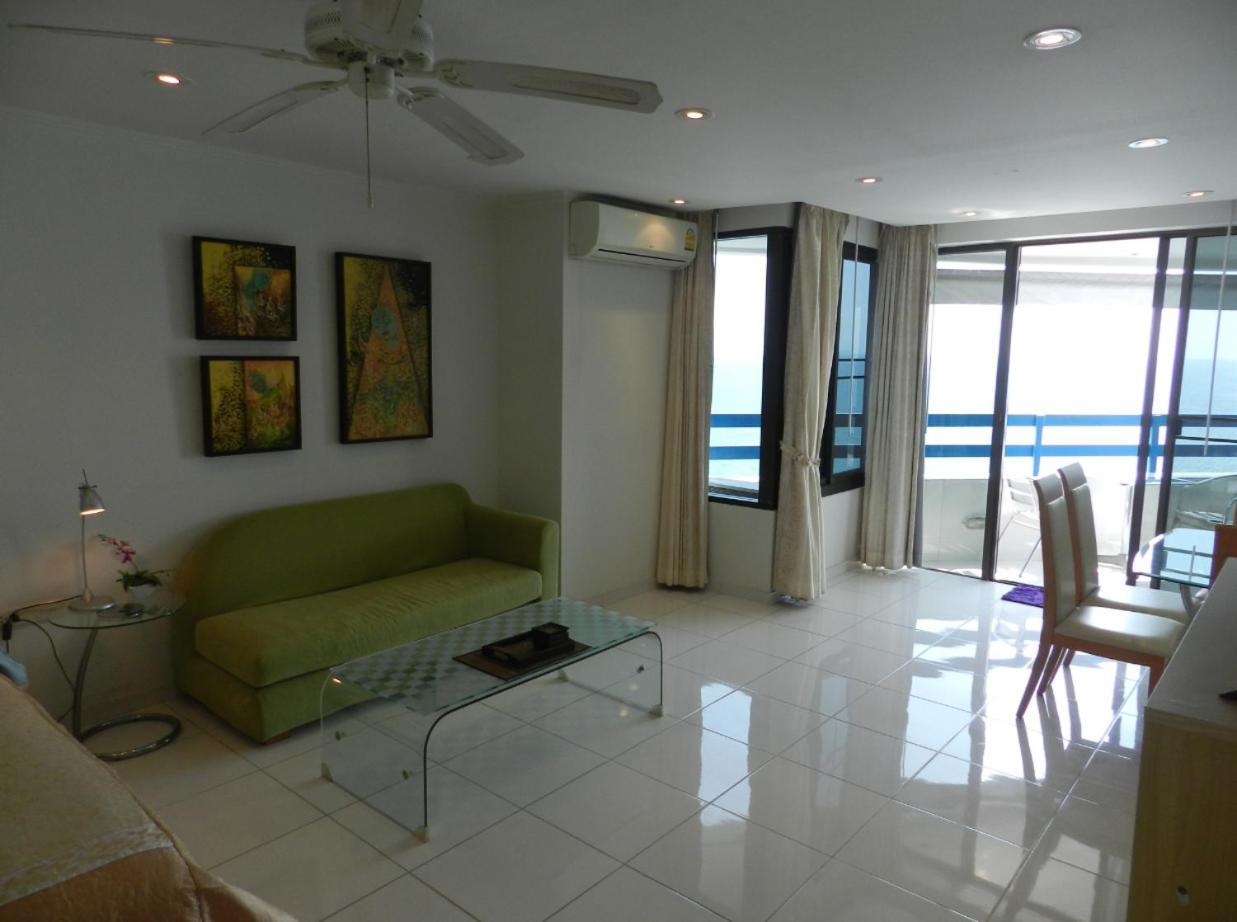 Jomtien Plaza Condotel Room photo