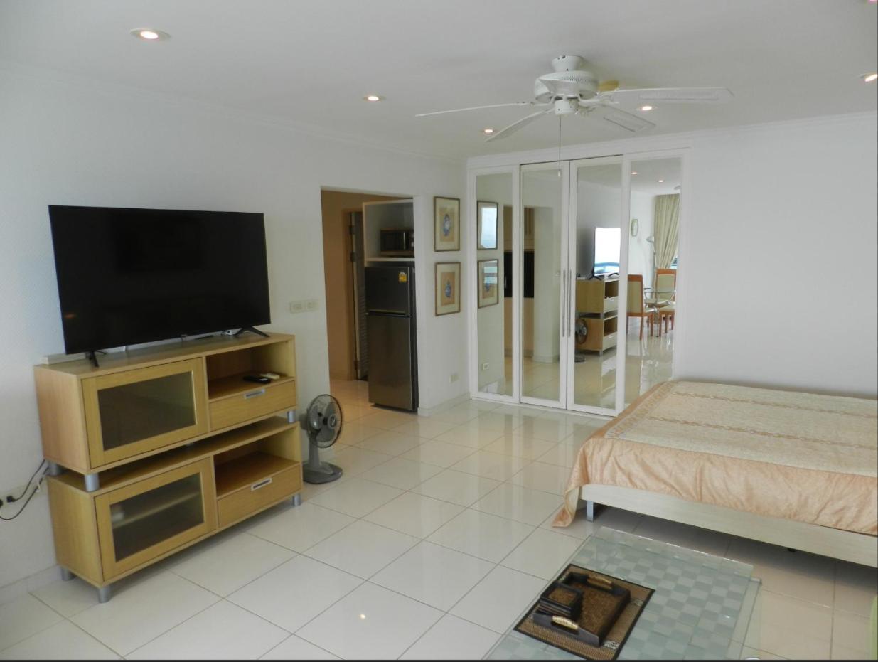 Jomtien Plaza Condotel Room photo
