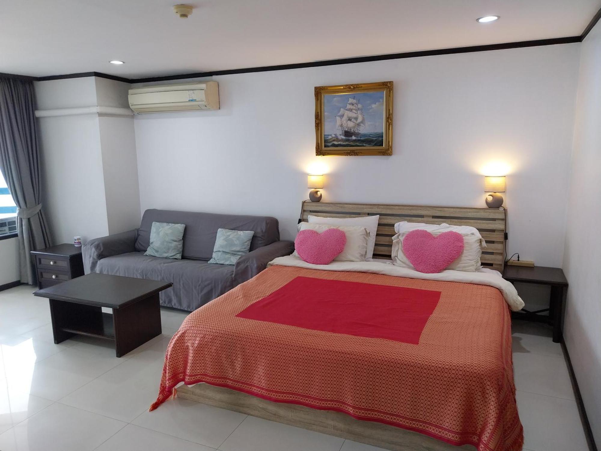 Jomtien Plaza Condotel Room photo